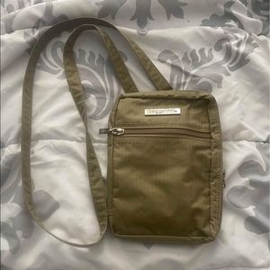 GUC beige Baggalini crossbody bag